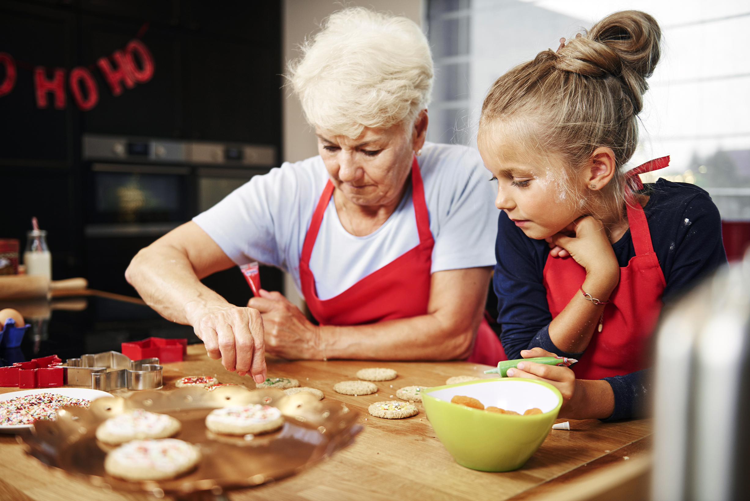 decorating_holiday_cookies_with_no_pain.jpg